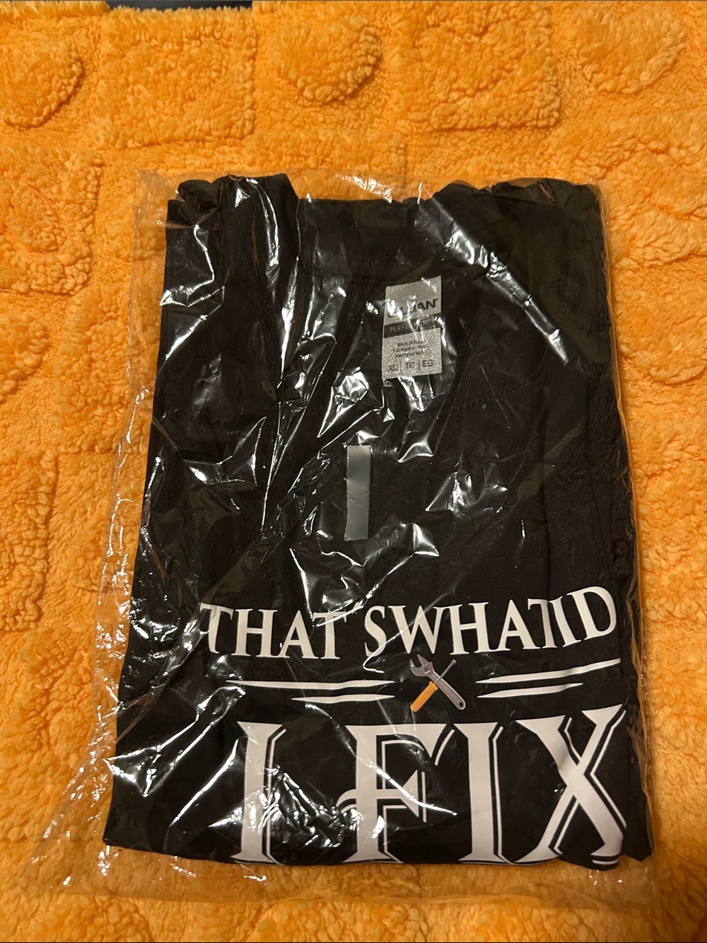 Black Graphic Men’s T-Shirt – That’s what I do I fix stuff and I know things.